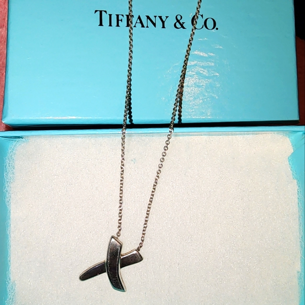 Tiffany & Co. And Paloma Picasso Graffiti X necklace